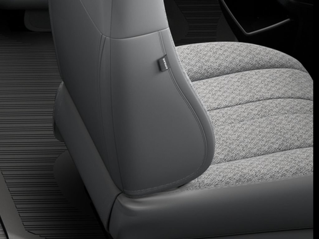 New 2026 Summit White Chevrolet 1WT image 11