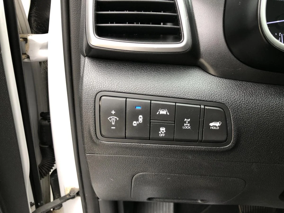 Used 2019 White Hyundai Ultimate Awd image 14