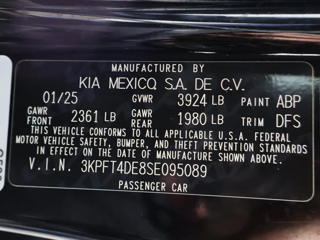 Used 2025 Black Kia LXS image 46