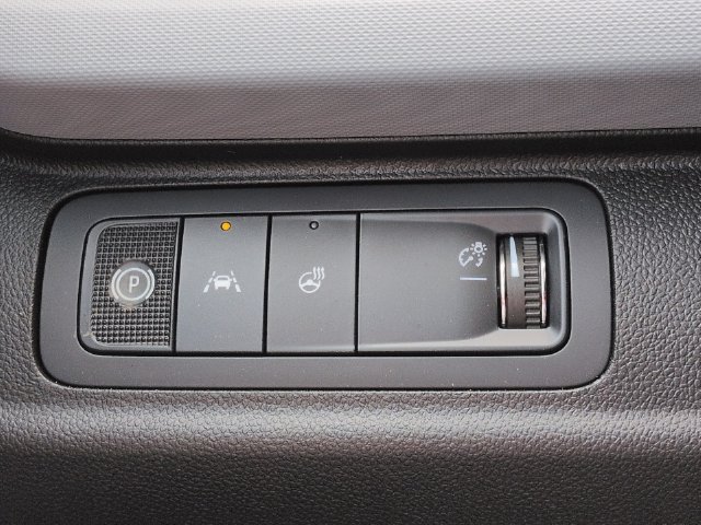 2027 Chevrolet Bolt RS - Photo 19