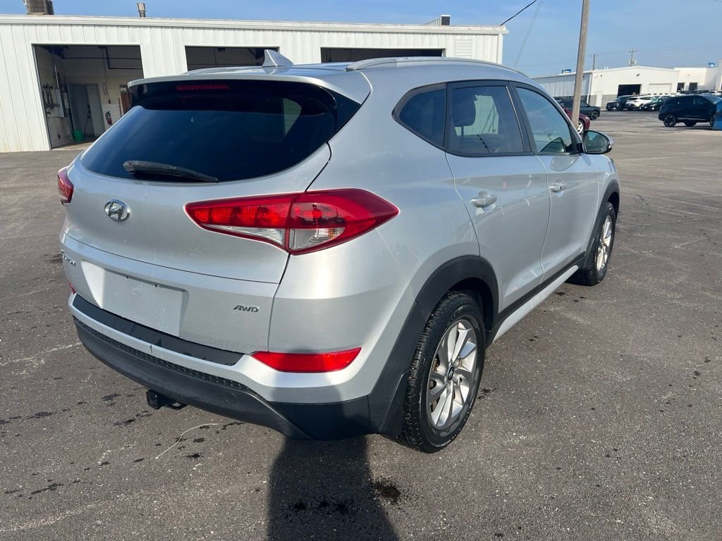 Used 2018 Molten Silver Hyundai SEL Plus image 3