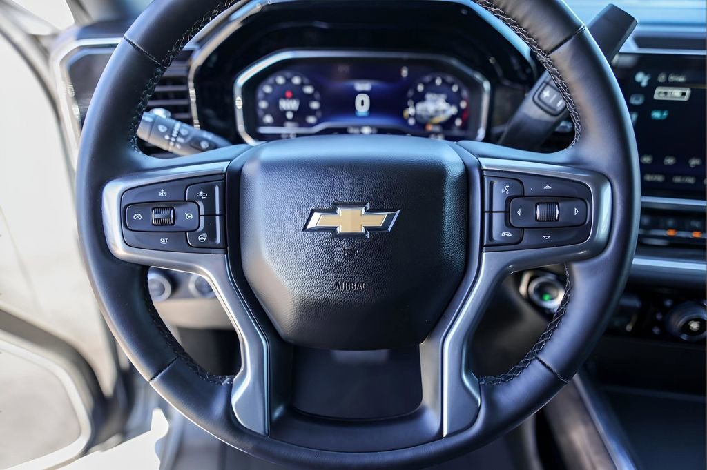 2025 Chevrolet Silverado 2500HD LTZ - Photo 19