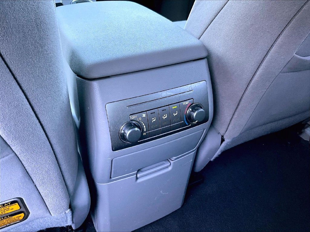 Used 2013 Silver Toyota Base image 28