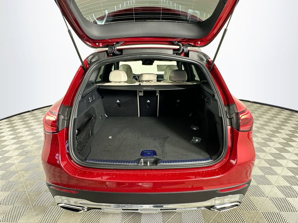 New 2026 MANUFAKTUR Patagonia Red Metallic Mercedes-Benz GLC 300 image 62