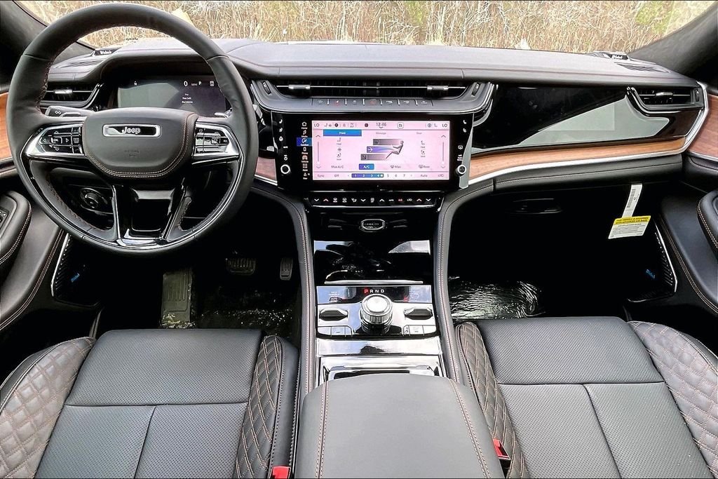 New 2026 Jeep Grand Cherokee L Summit 4D Sport Utility