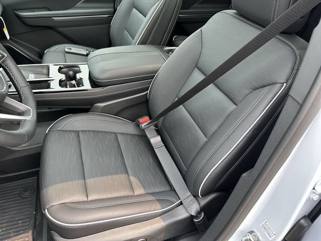 New 2026 Iridescent White Tricoat Buick Sport Touring image 15