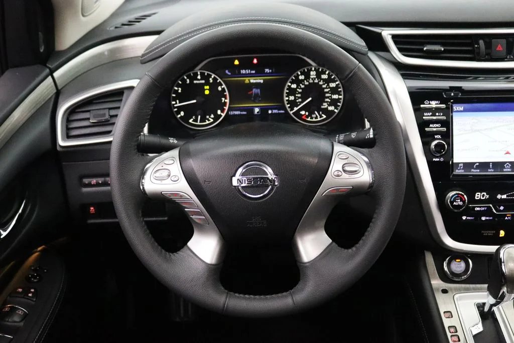 Used 2015 Gray Nissan SL image 18