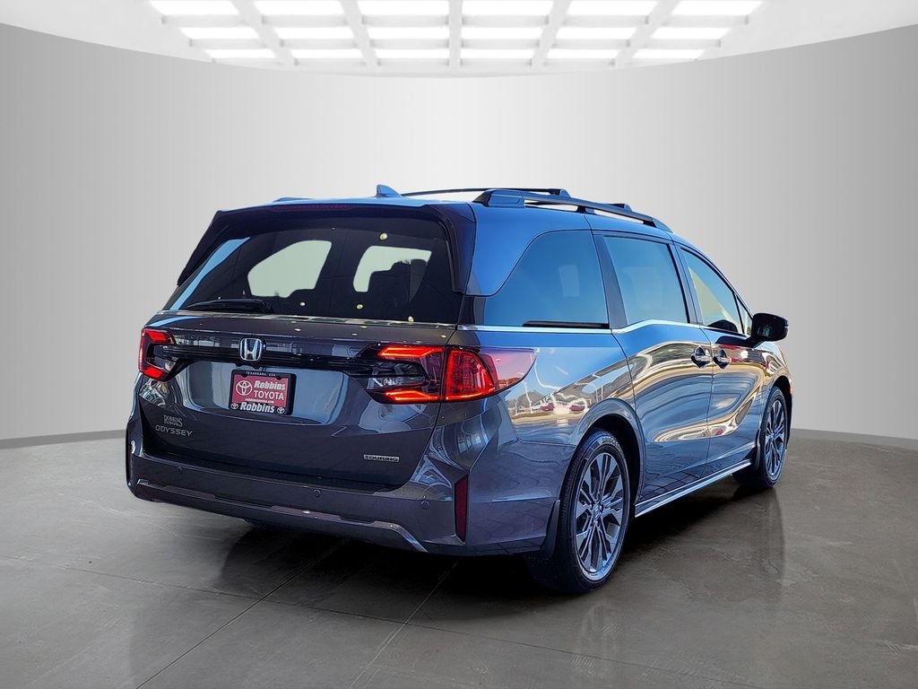 2026 Honda Odyssey Touring - Photo 5