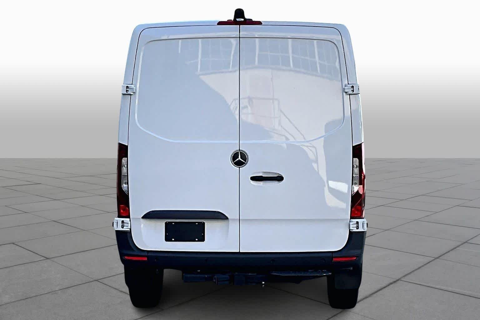 New 2026 Arctic White Mercedes-Benz  image 4