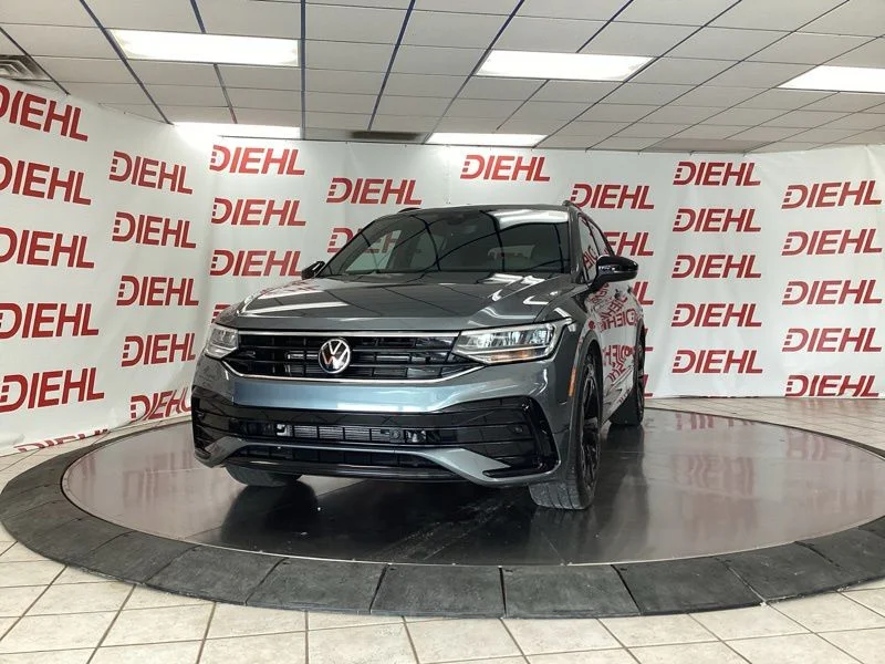 Used 2023 Gray Volkswagen 2.0T SE R-Line Black image 3