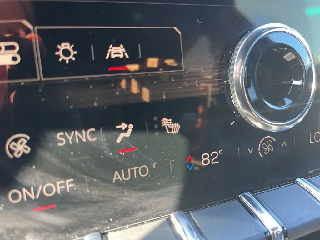 Used 2025 Sterling Metallic GMC Elevation image 35