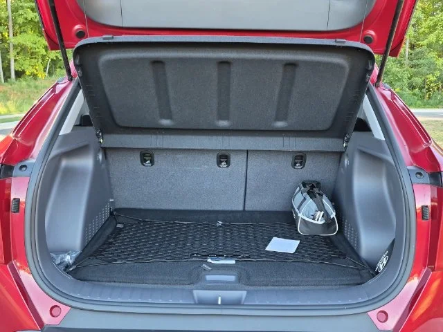 Used 2025 Red Hyundai SEL Convenience image 23