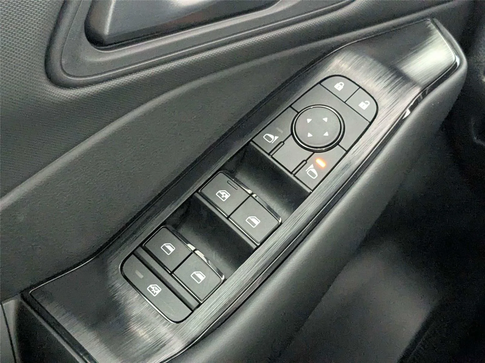 2026 Nissan Rogue S - Photo 15