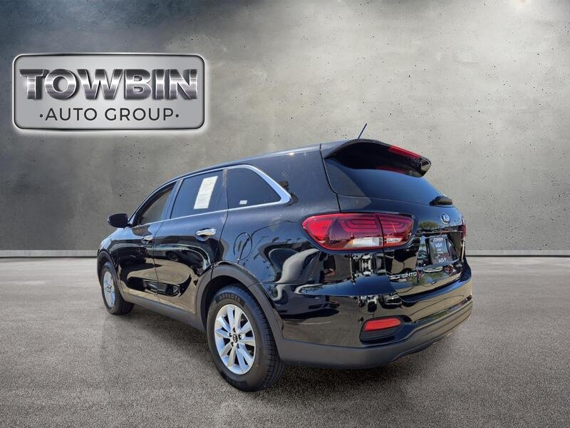 Used 2020 Ebony Black KIA L FWD image 6