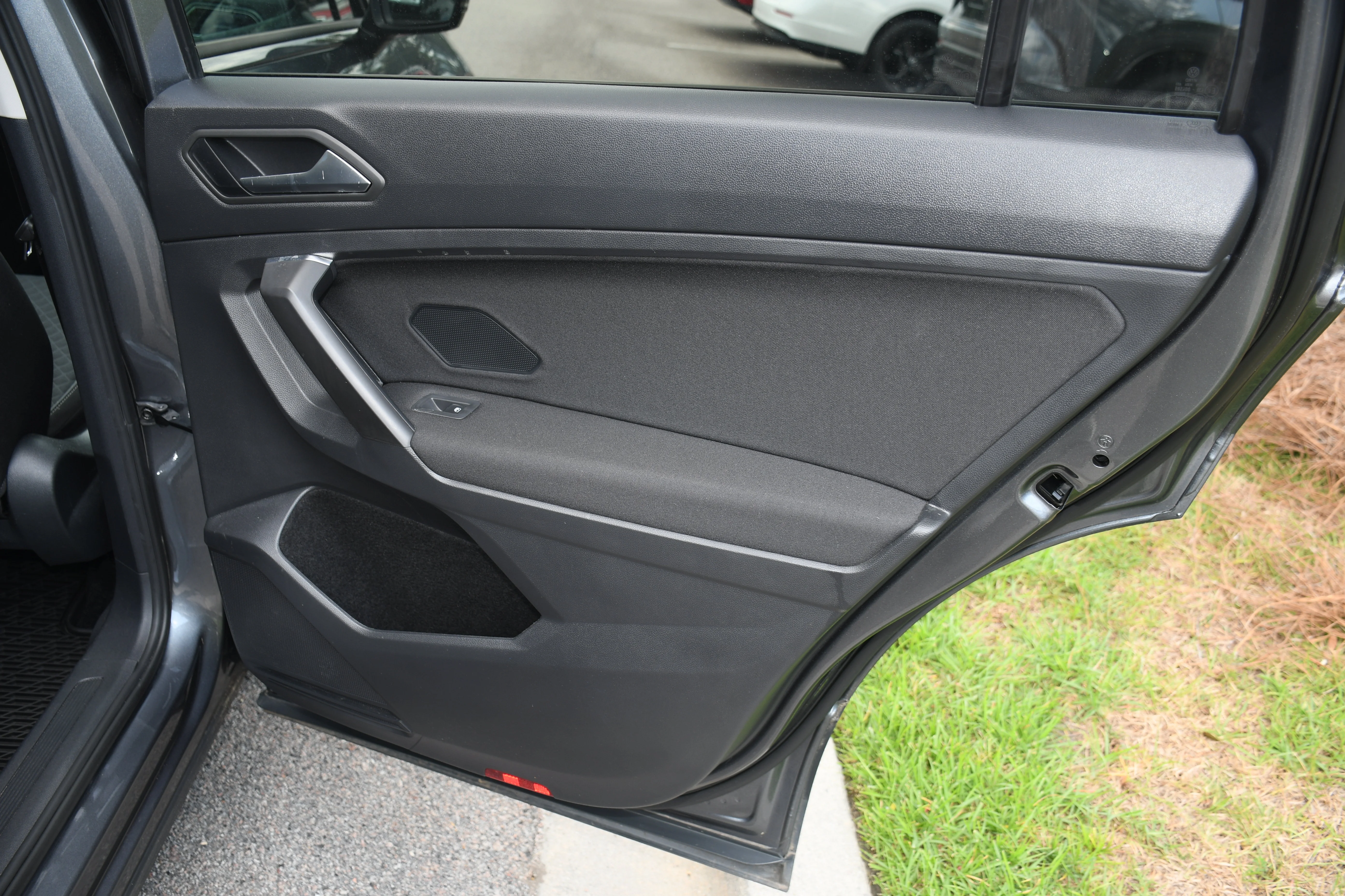 Used 2021  Volkswagen 2.0T S image 18