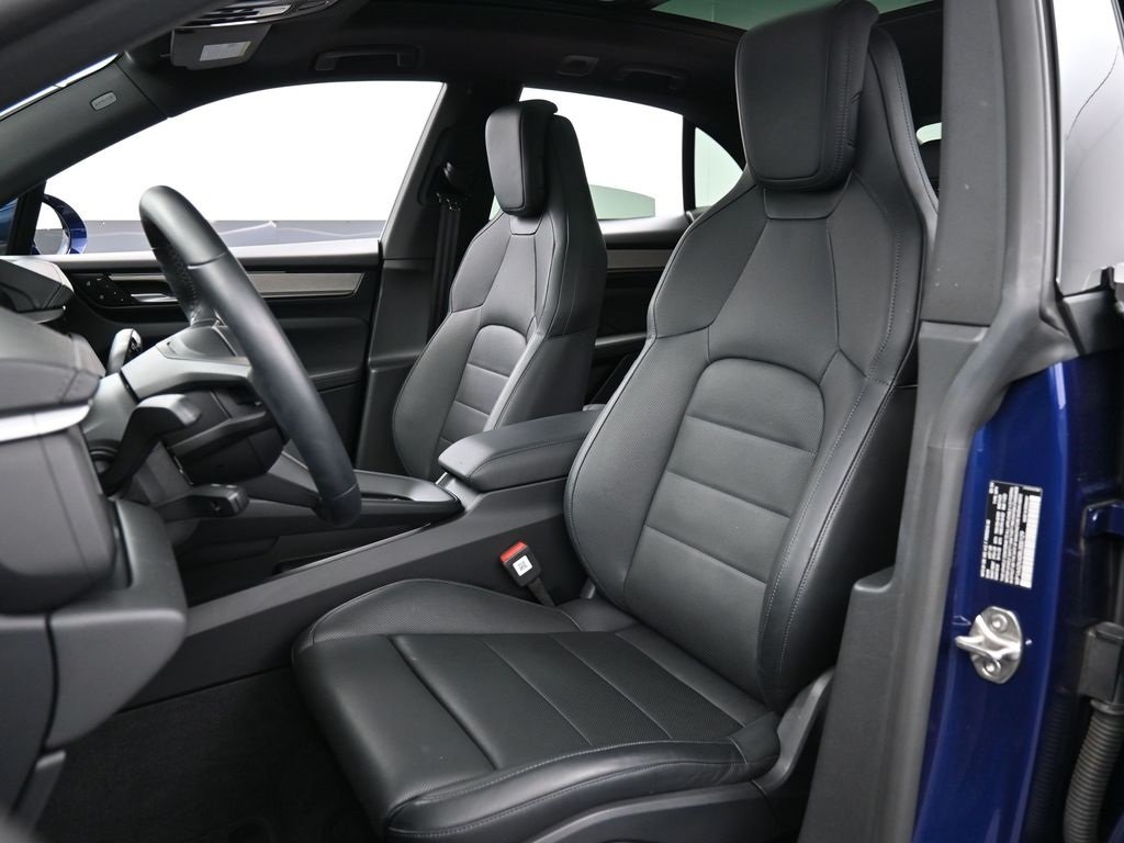 2024 Porsche Macan Electric 4 photo 4