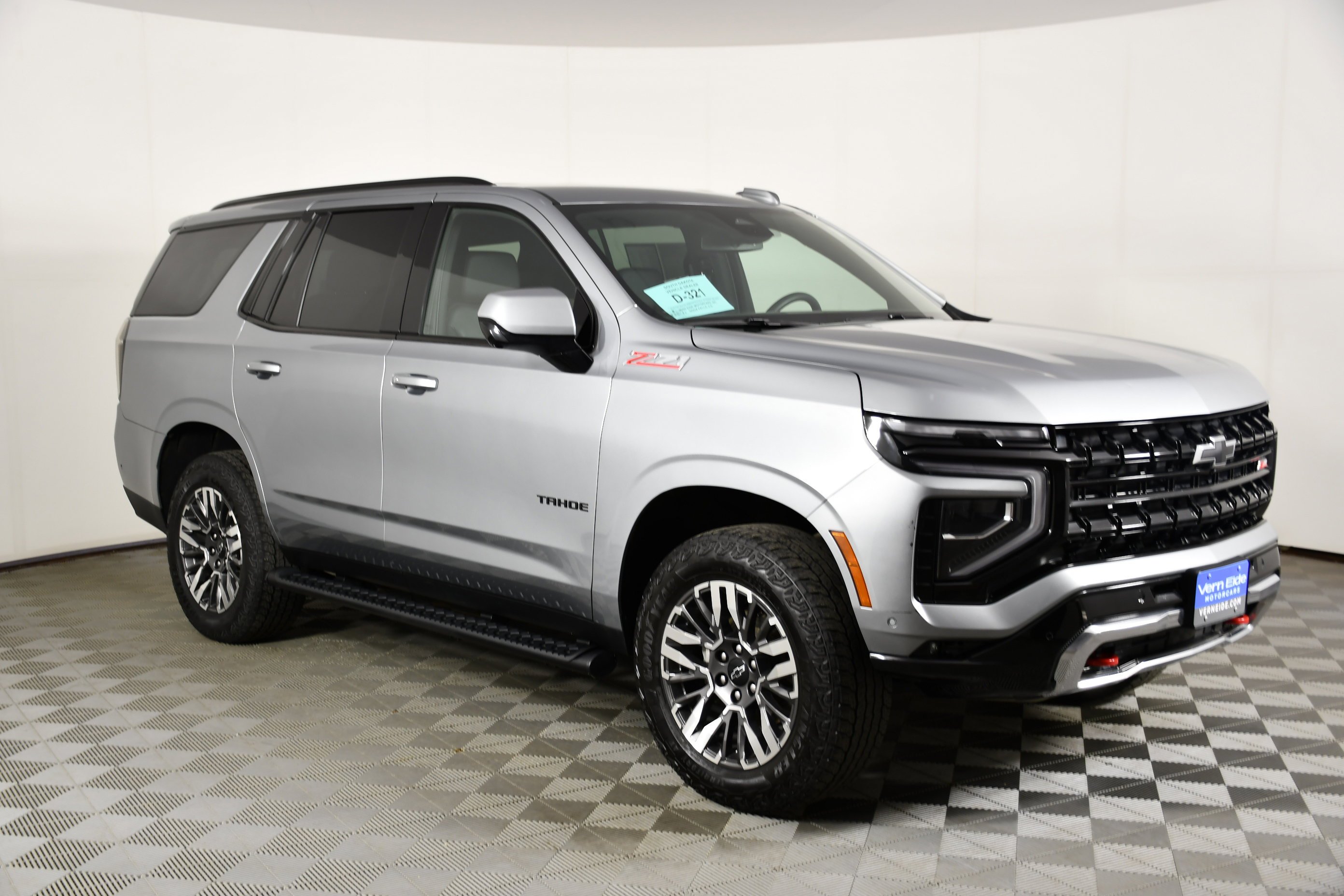 Used 2025 Sterling Gray Metallic Chevrolet Z71 image 4