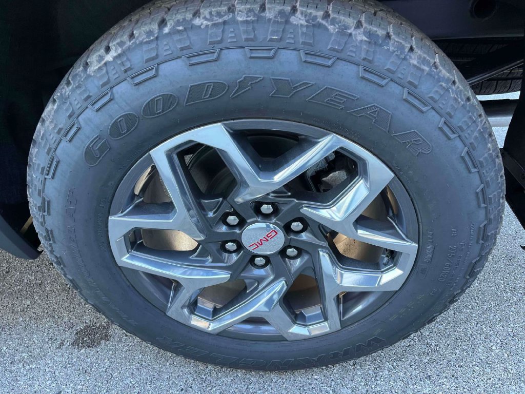 2026 GMC Sierra 1500 SLT - Photo 12