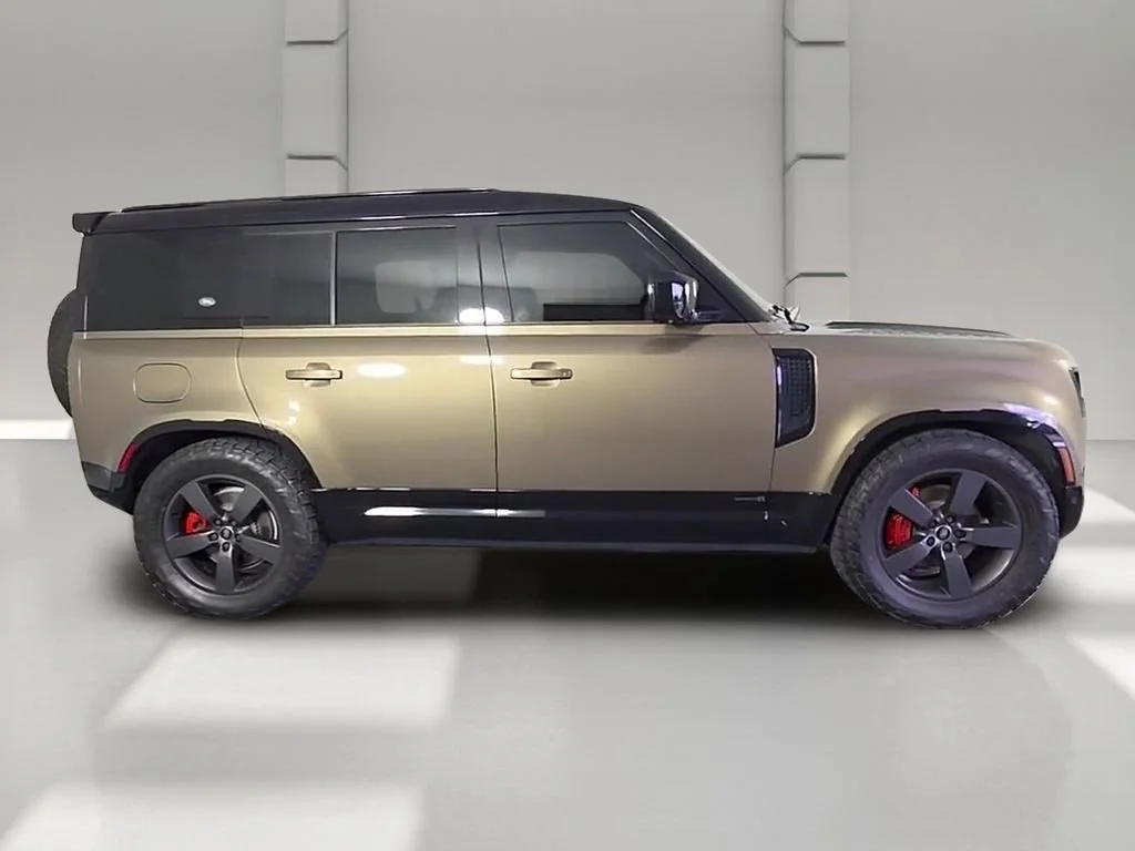 Used 2023 Gondwana Stone Metallic Land Rover X image 35
