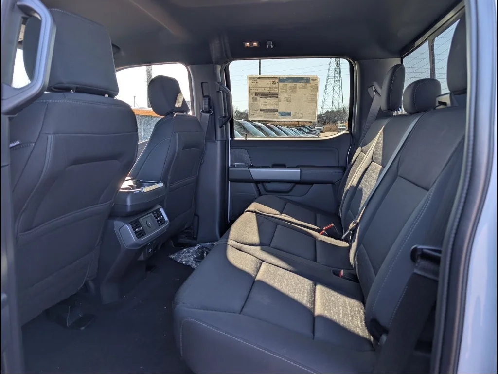 New 2026 Oxford White Ford XLT image 6