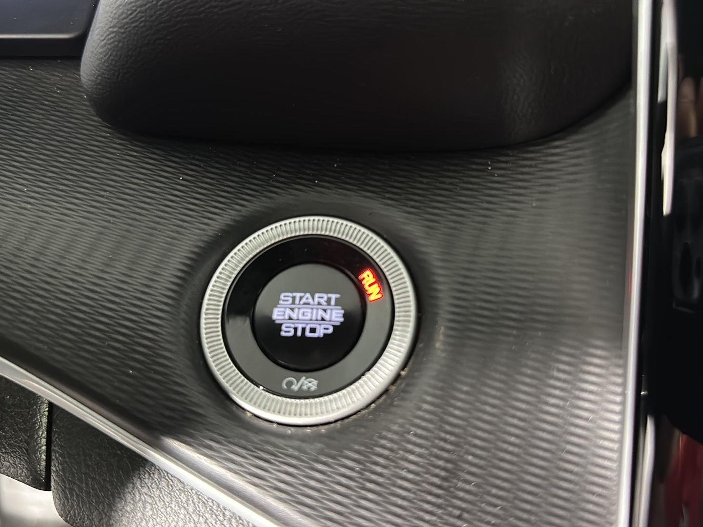 Used 2025 Silver Zynith Jeep Altitude X image 29