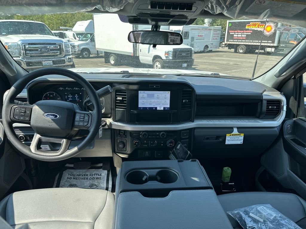2025 Ford F-550 Super Duty Chassis Cab XL - Photo 19