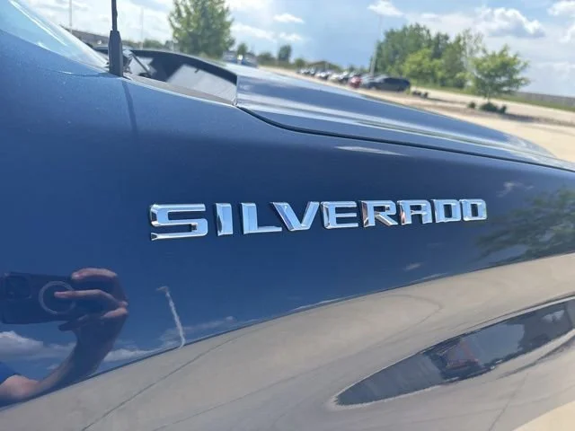 Used 2020 NORTHSKY BLUE METALLIC Chevrolet RST image 38