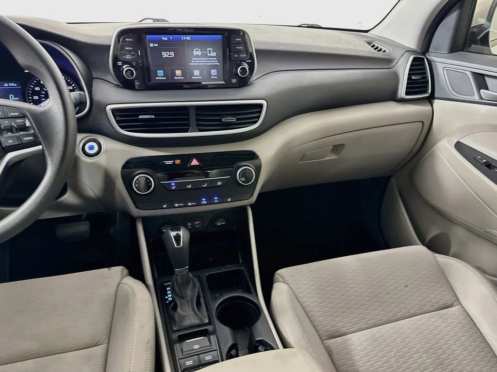 Used 2019 White Hyundai Value image 28