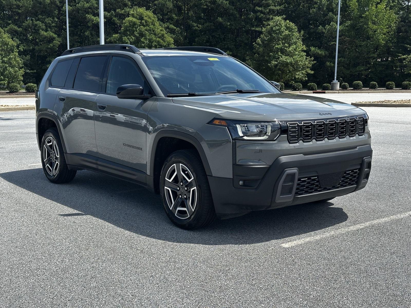 New 2026 Sting-Gray Clear-Coat Exterior Paint Jeep Laredo image 2