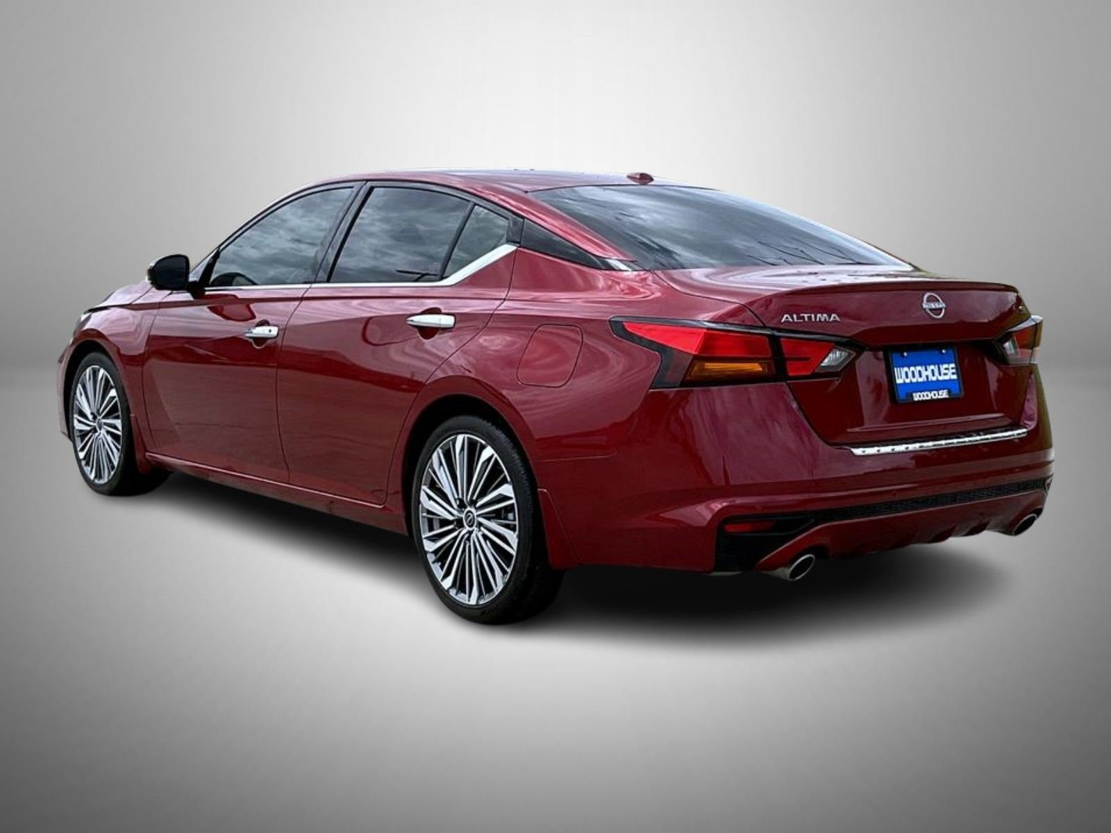 Used 2023 Red Nissan 2.5 SL image 7