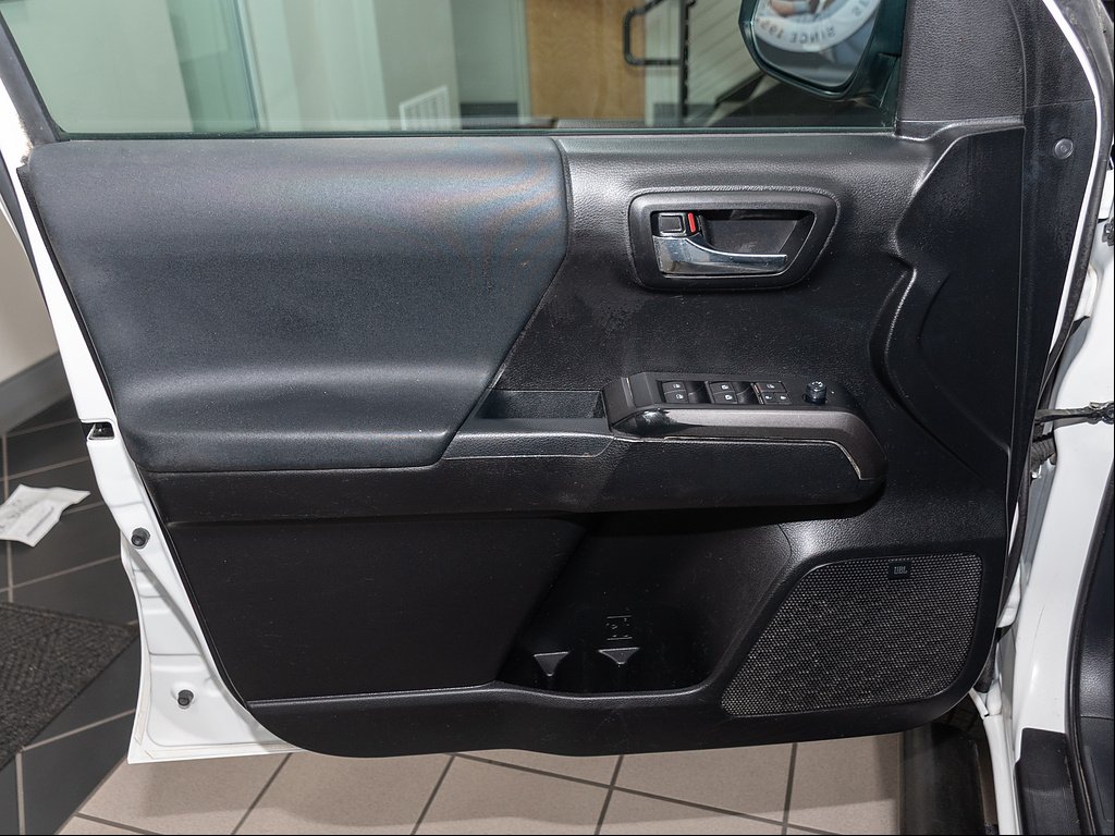 Used 2022 White Toyota TRD Off-Road image 9