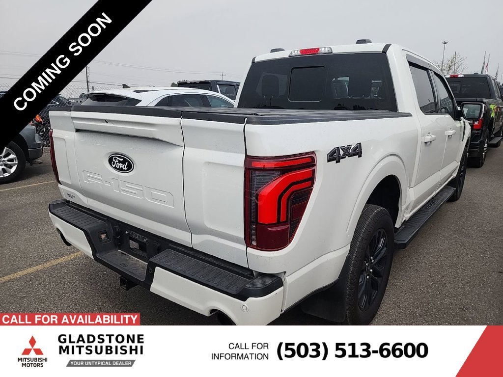 Used 2025  Ford Lariat image 5