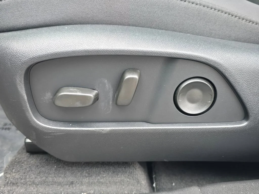 New 2026 Summit White GMC Elevation image 16