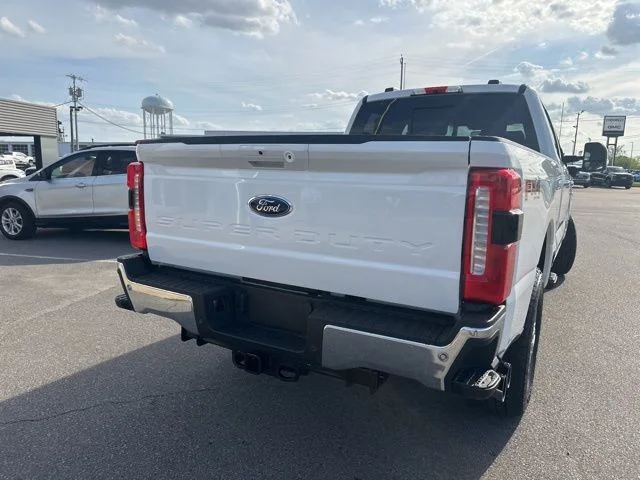 New 2026 Star White Metallic Tri-Coat Ford F-250® Lariat® image 20