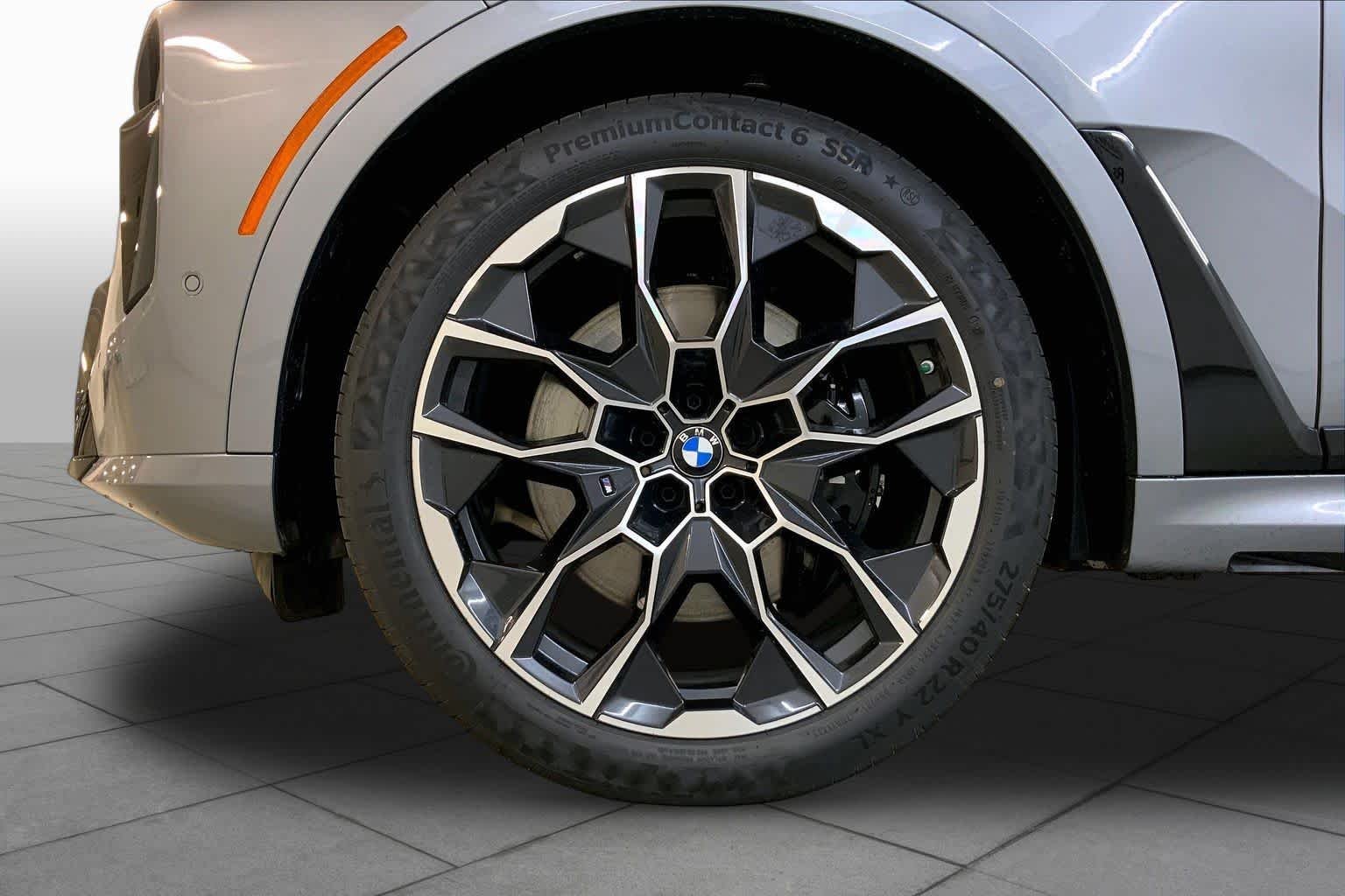 New 2027 Skyscraper Grey Metallic BMW M60i image 11
