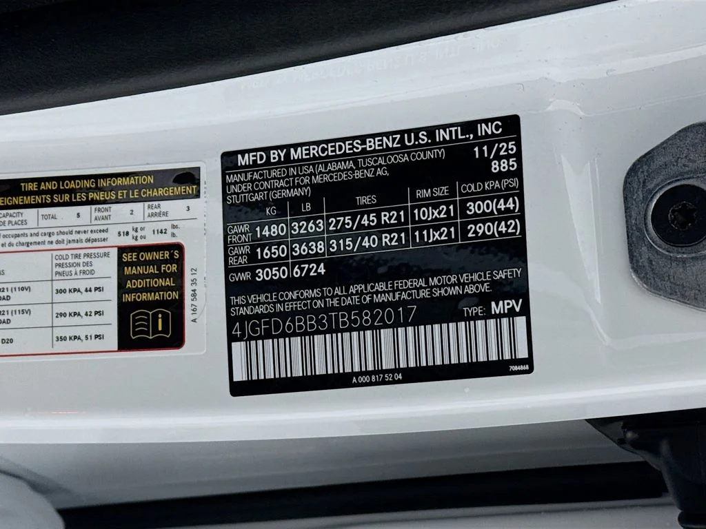 New 2026 MANUFAKTUR Moonlight White Metallic Mercedes-Benz GLE 53 AMG® image 33