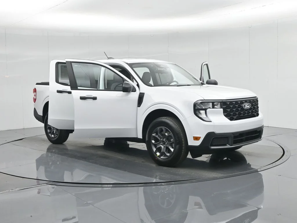 New 2026 Oxford White Ford XLT image 28