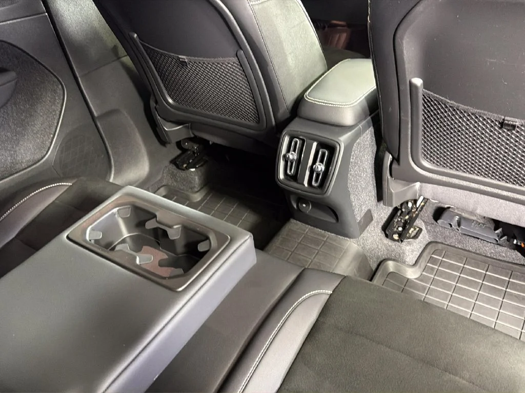 2021 Volvo XC40 R-Design - Photo 30