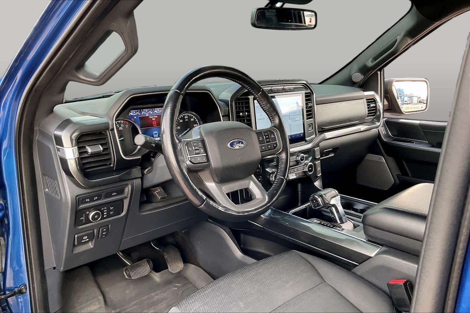 Used 2022 Atlas Blue Metallic Ford XLT image 16