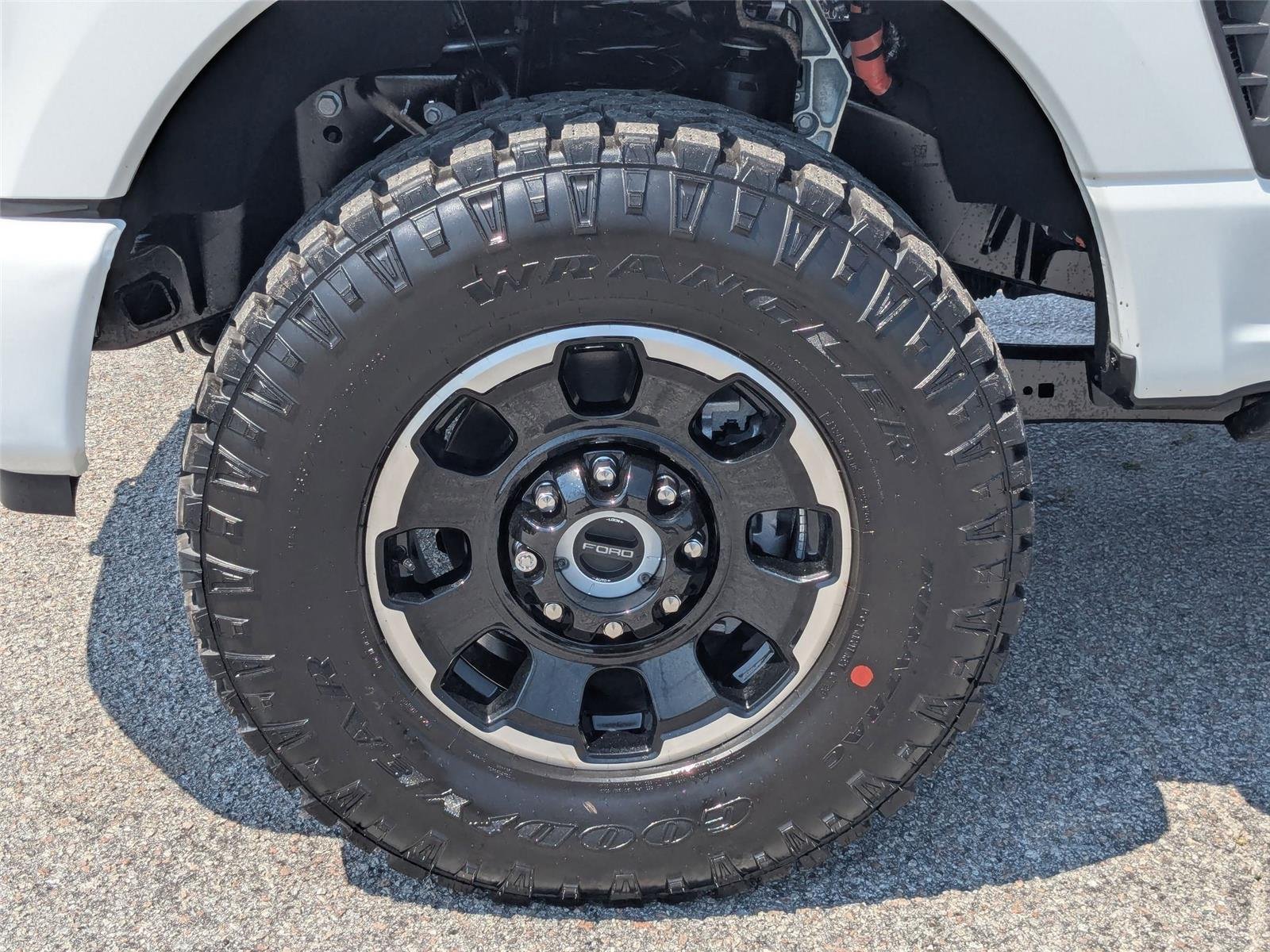 New 2026 Star White Metallic Tri-Coat Ford F-250® Lariat® image 10