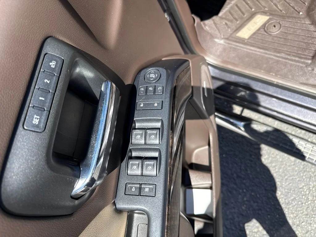 Used 2016 Iridium Metallic GMC Denali image 14