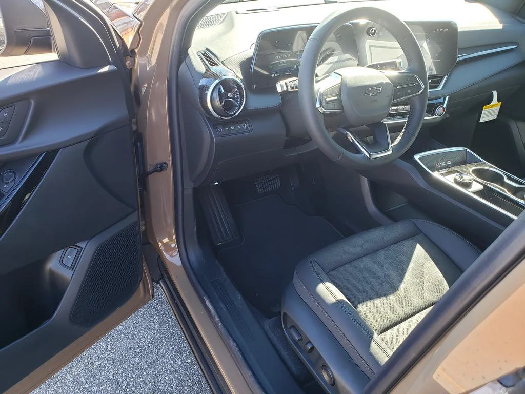 New 2027 Brown Chevrolet LT image 14