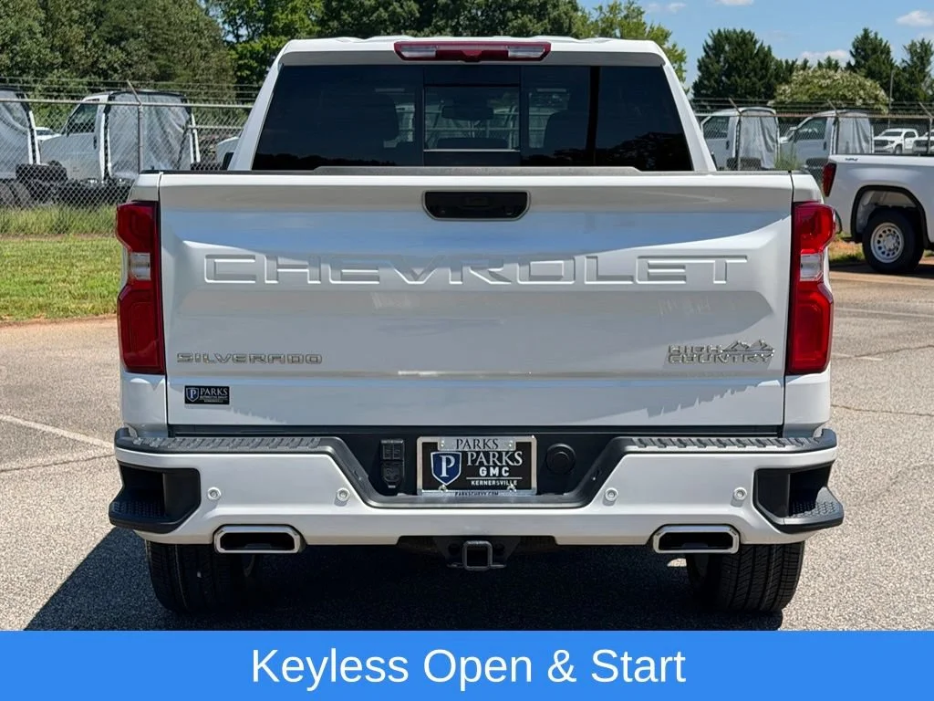 Used 2025 Iridescent Pearl Tricoat Chevrolet High Country image 37
