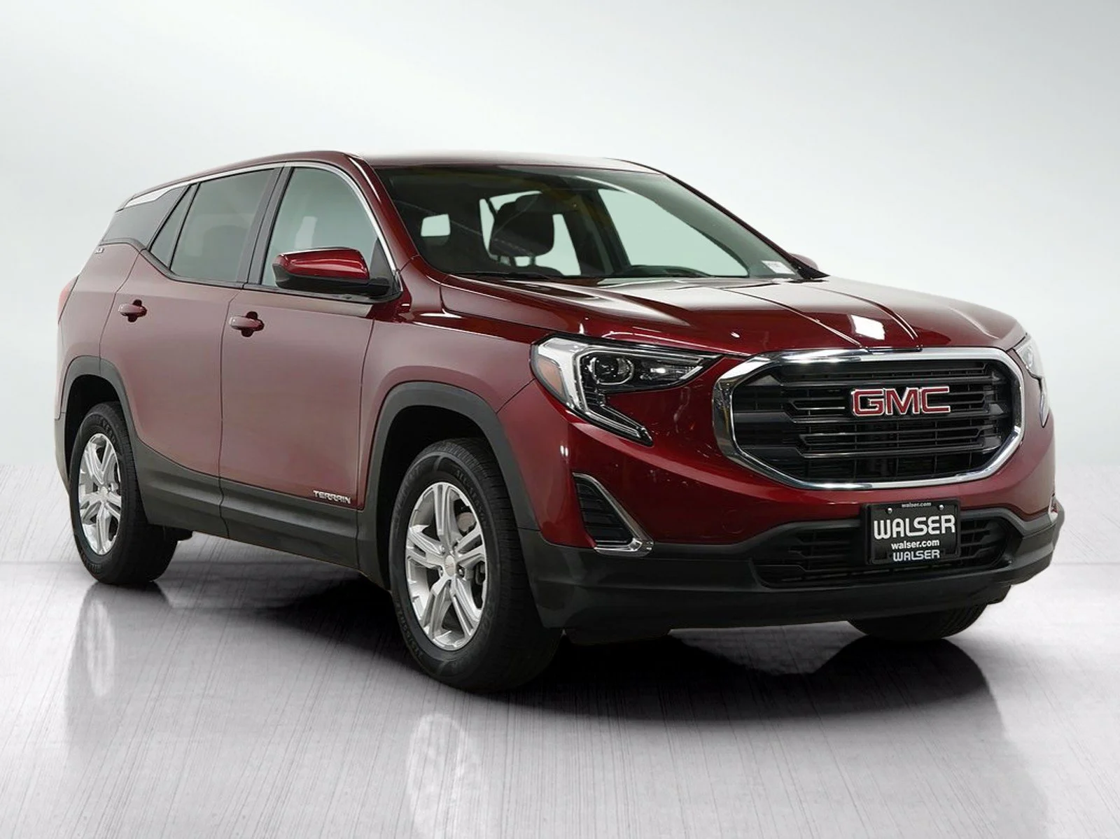 Used 2018 Red Quartz Tintcoat GMC SLE image 7