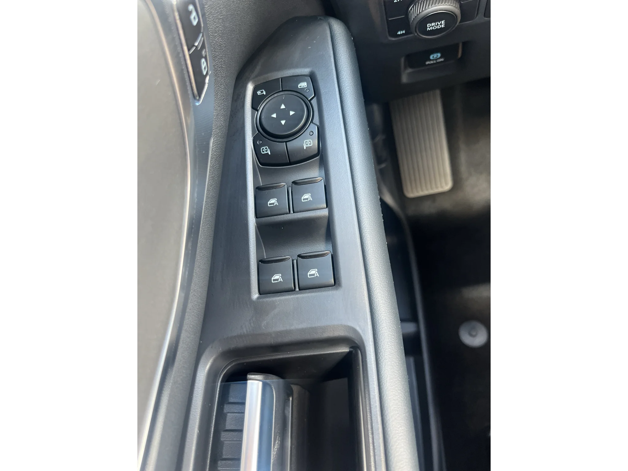 New 2027 Glacier Gray Metallic Tri-Coat Ford MAX Platinum image 17