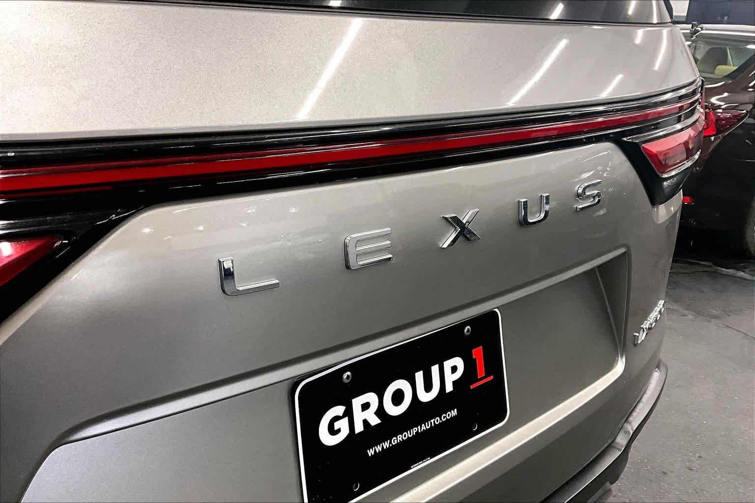 Used 2022 Atomic Silver Lexus Luxury image 29