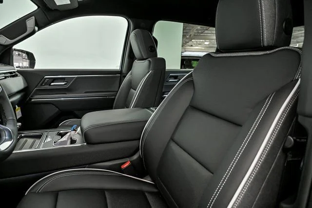 New 2026 Onyx Black GMC Elevation Extended Range image 7