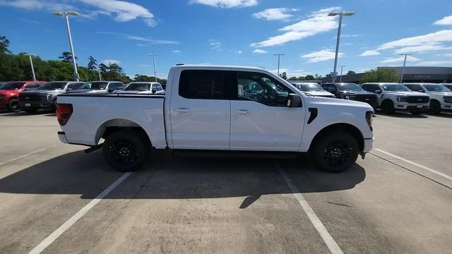 New 2026 Oxford White Ford XLT image 13