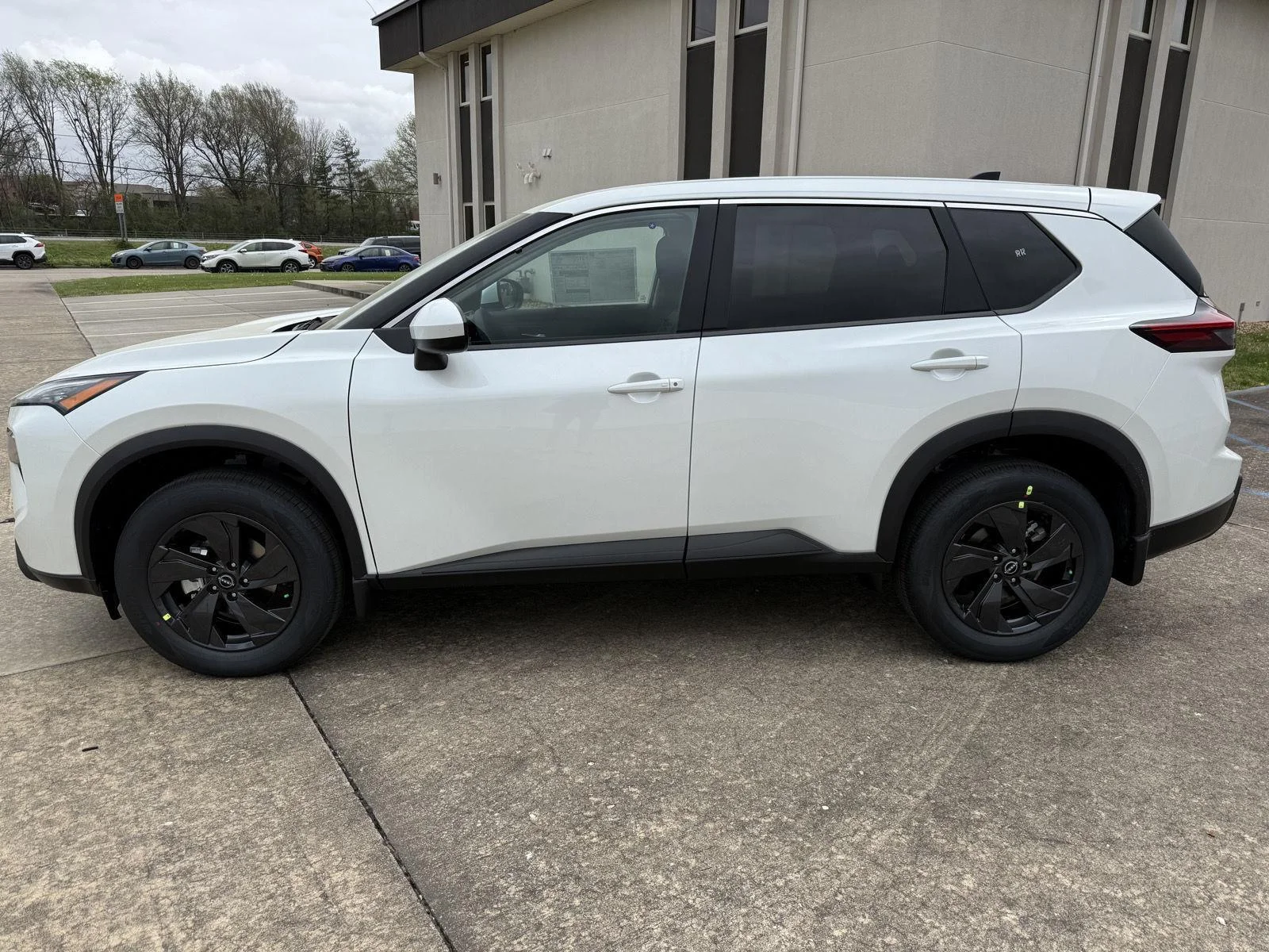 New 2026 Everest White Pearl Tricoat Nissan SV image 3