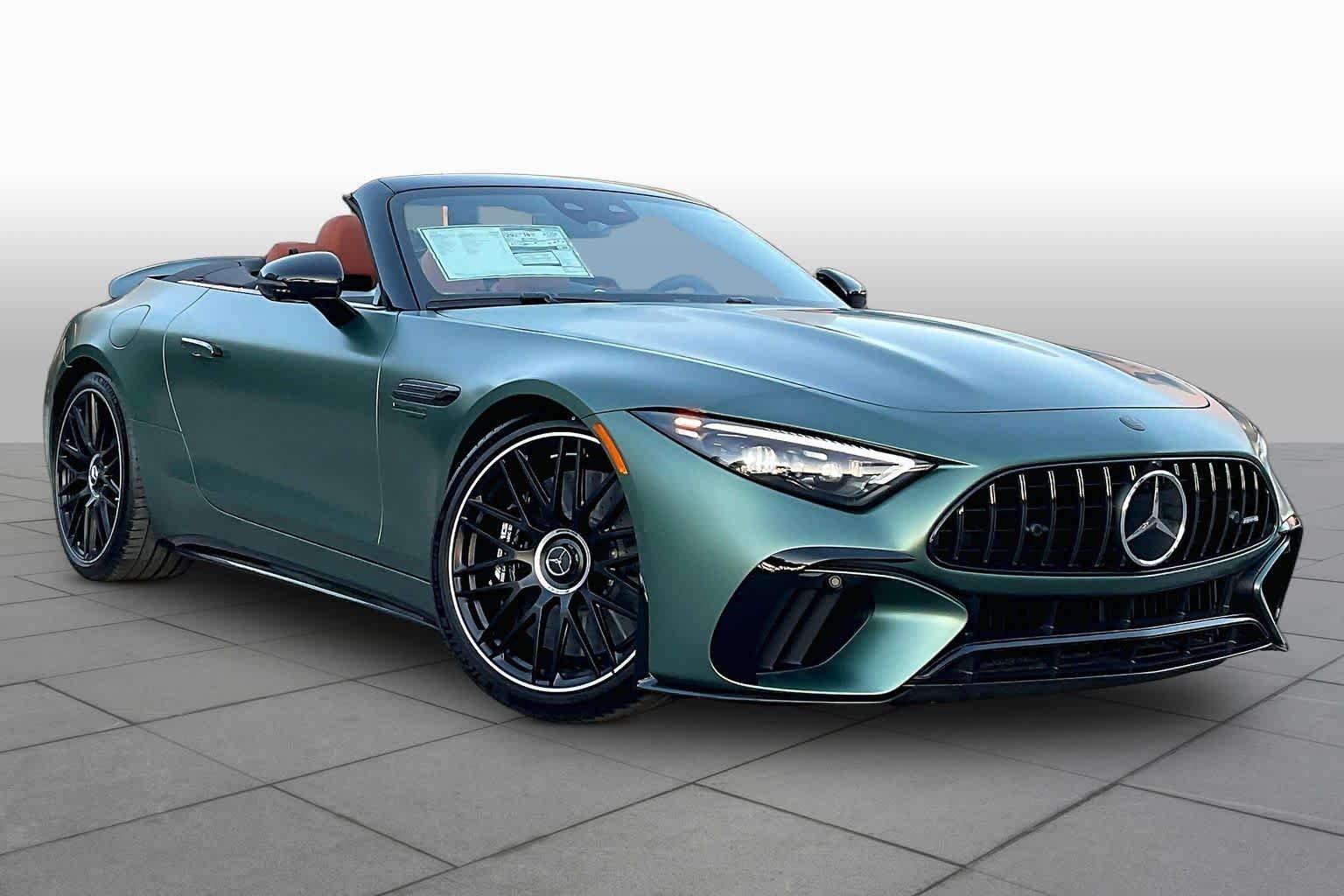New 2026 MANUFAKTUR exclusive Ireland mid green magno Mercedes-Benz AMG® SL 63 S E Performance Roadster image 17
